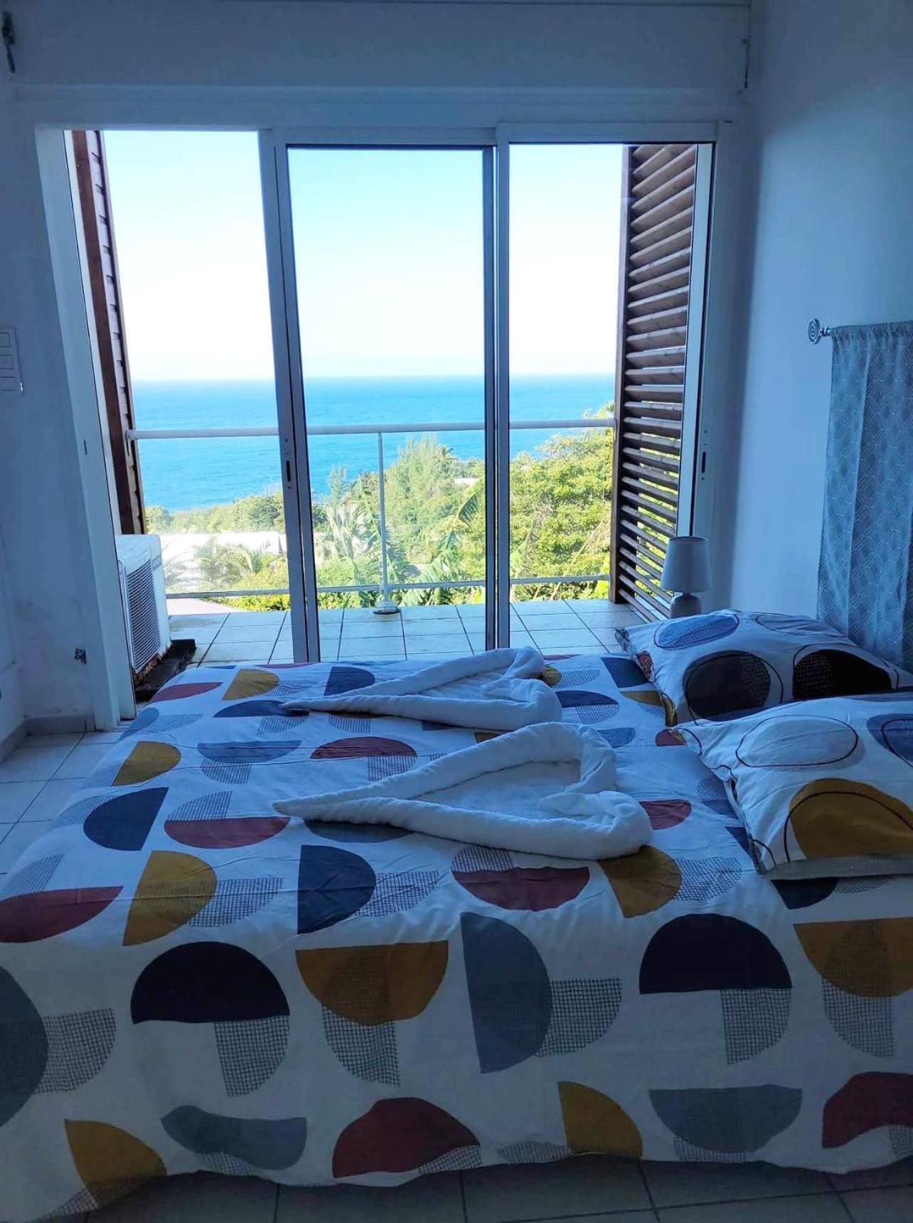 Grande Villa Au Calme - Vue Exceptionnelle - Climatisation - Piscine Sel Chauffee - Jardin Tropical Vincendo 外观 照片