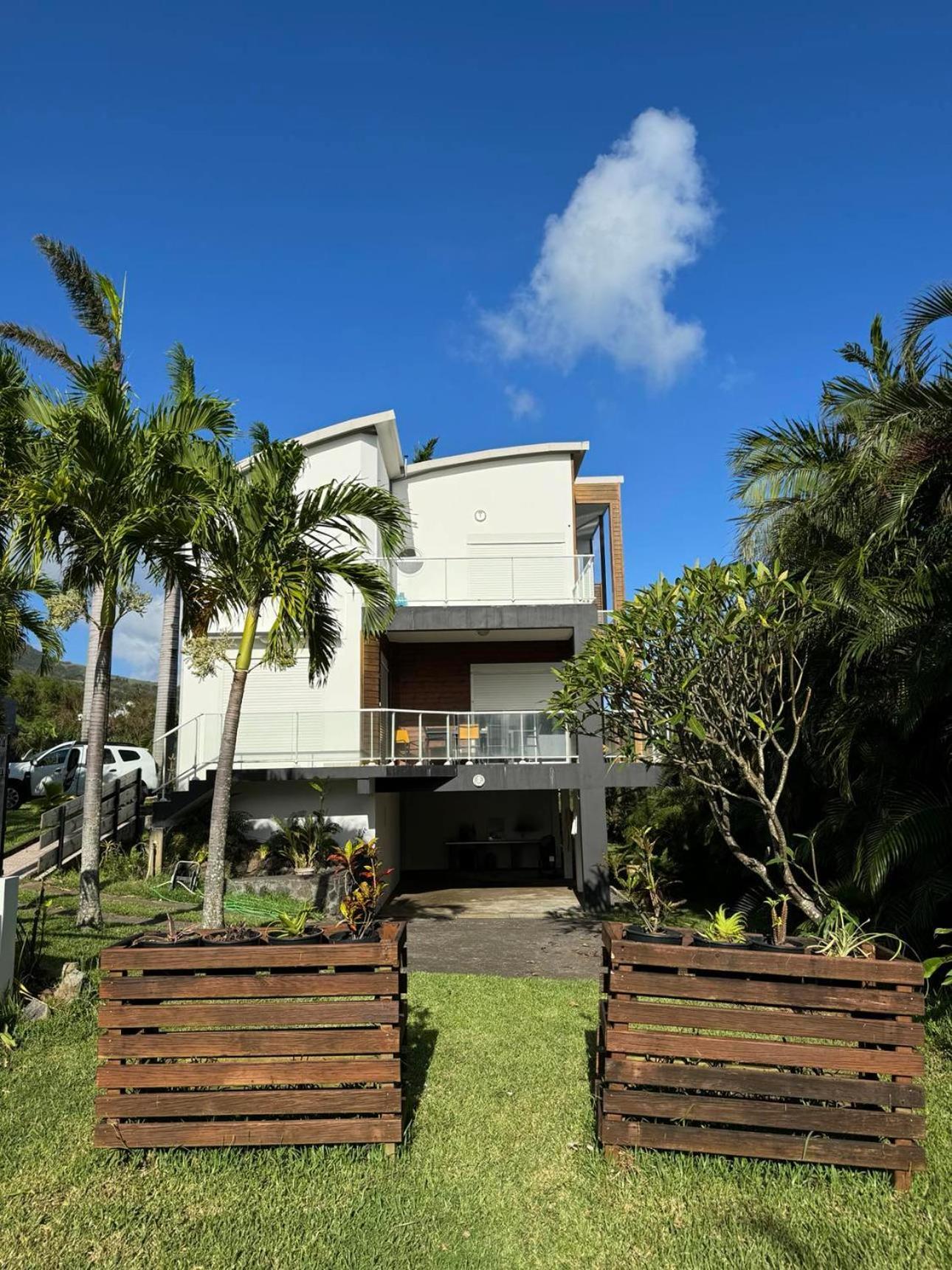 Grande Villa Au Calme - Vue Exceptionnelle - Climatisation - Piscine Sel Chauffee - Jardin Tropical Vincendo 外观 照片