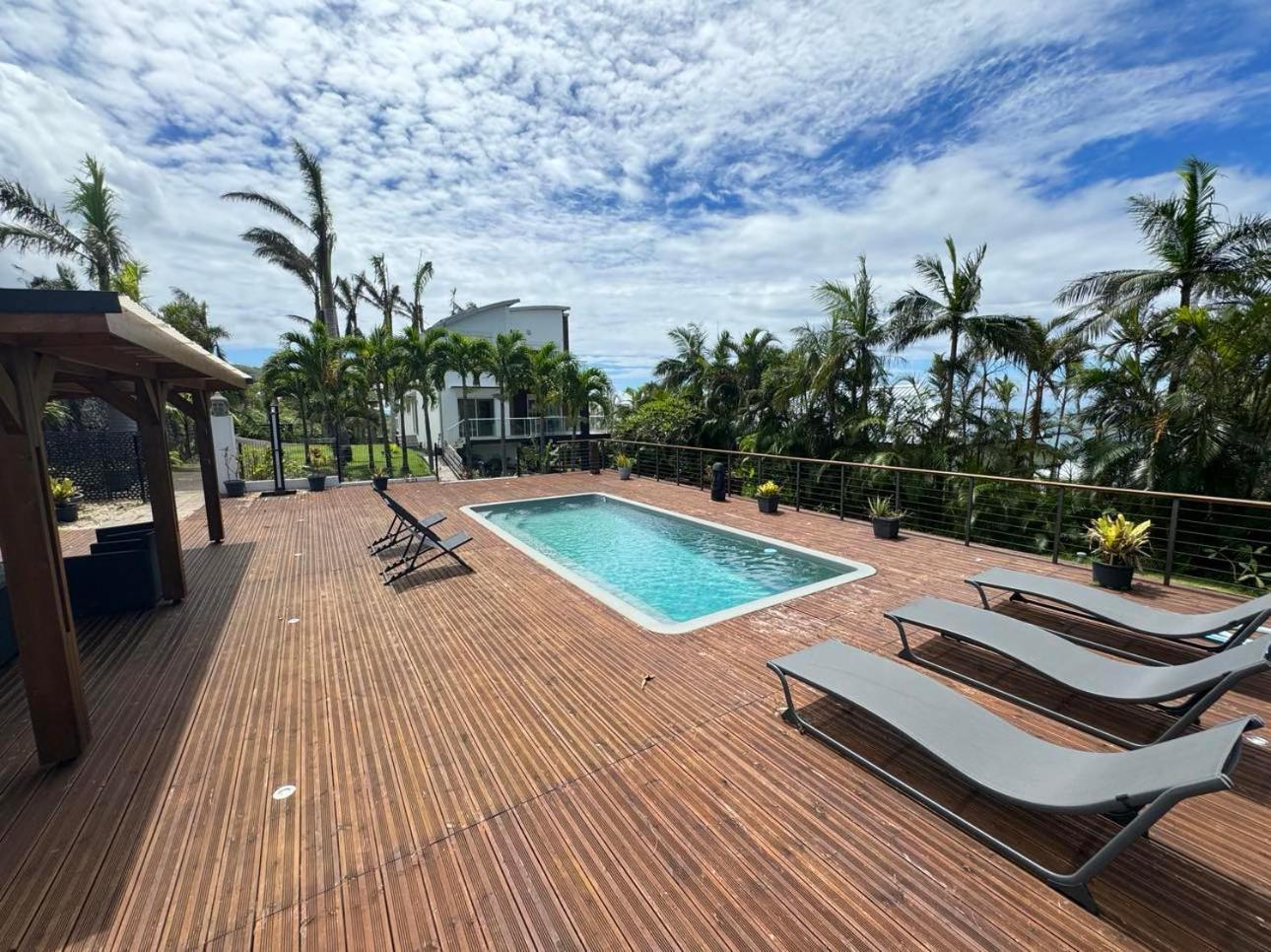 Grande Villa Au Calme - Vue Exceptionnelle - Climatisation - Piscine Sel Chauffee - Jardin Tropical Vincendo 外观 照片
