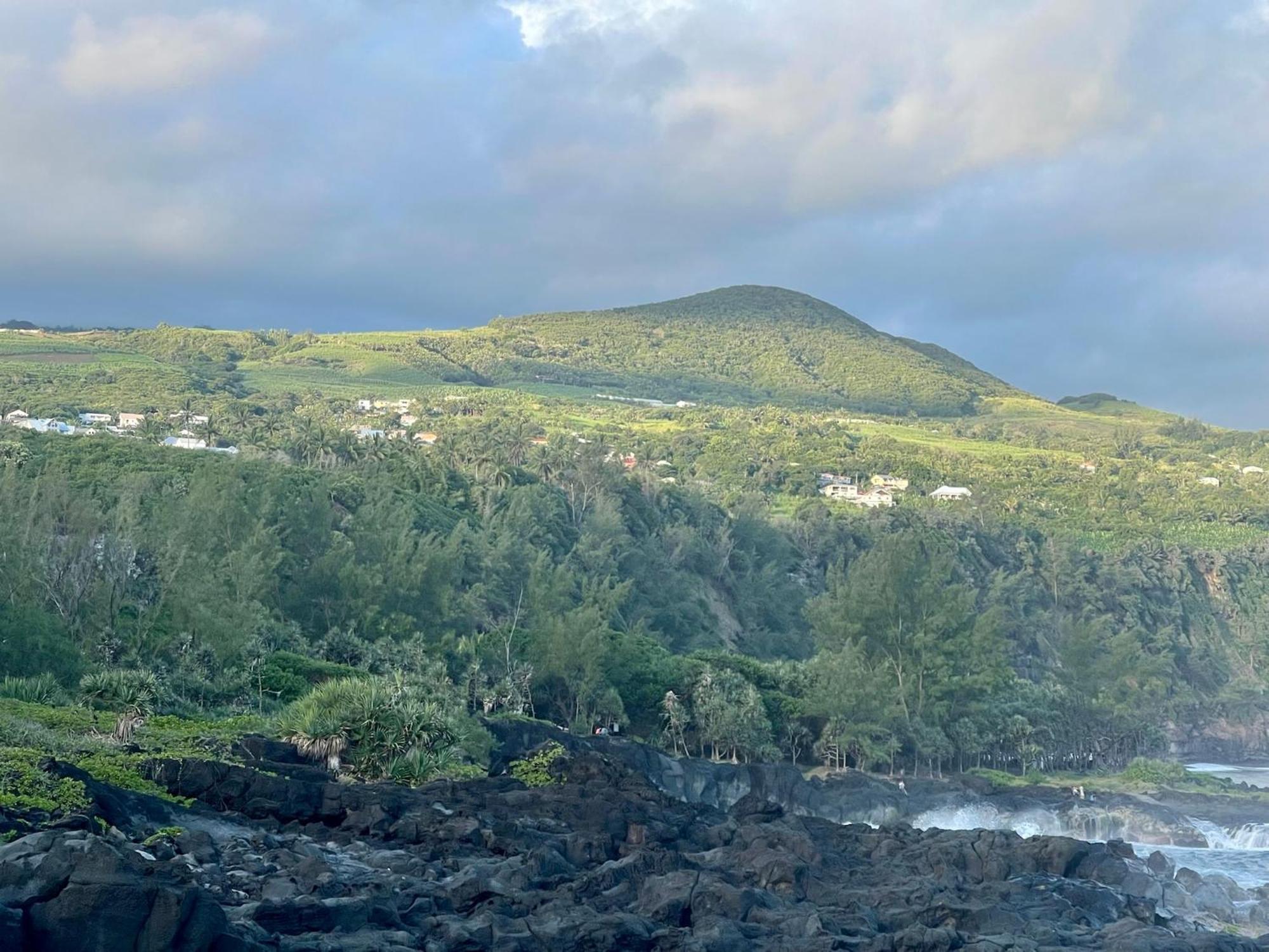 Grande Villa Au Calme - Vue Exceptionnelle - Climatisation - Piscine Sel Chauffee - Jardin Tropical Vincendo 外观 照片