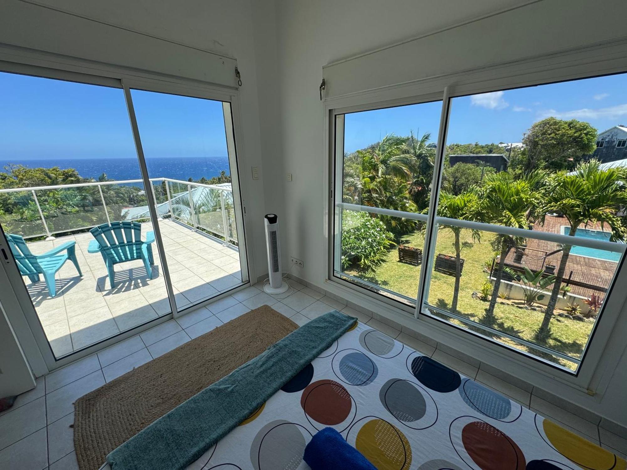 Grande Villa Au Calme - Vue Exceptionnelle - Climatisation - Piscine Sel Chauffee - Jardin Tropical Vincendo 外观 照片